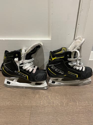 Junior Used CCM Super Tacks 9380 Hockey Goalie Skates Regular Width Size 2