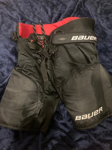 Junior XL Bauer vapor x800 lite Hockey Pants