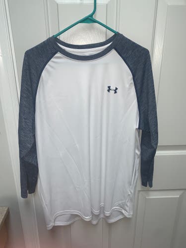 White New XL Under Armour Shirt