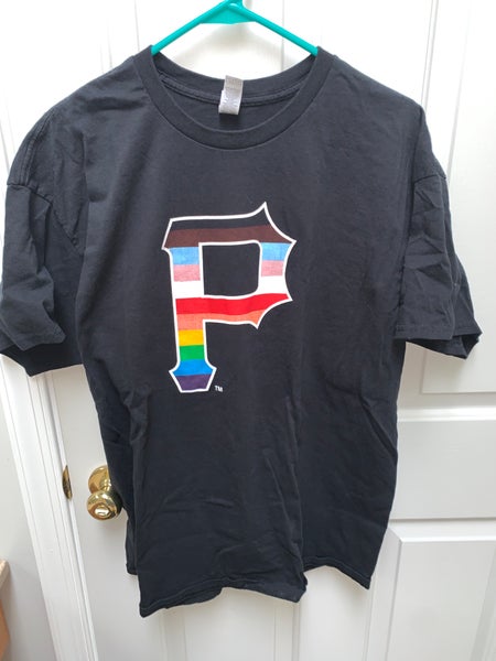 Pittsburgh Pirates Pride T-shirt XL