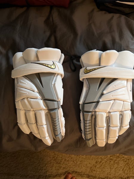 New Player's Nike 12" Vapor Elite Lacrosse Gloves