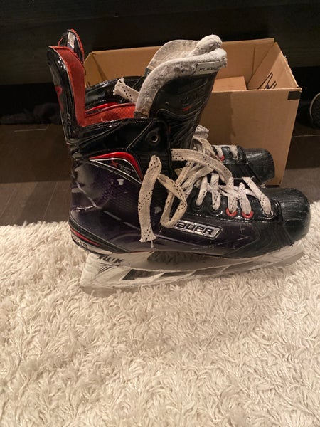 Used Bauer Extra Wide Width Size 9 Vapor X Shift Pro Hockey Skates