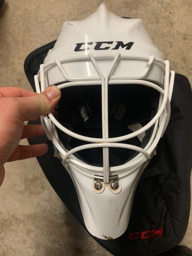 Used Large CCM  9000 Goalie Mask