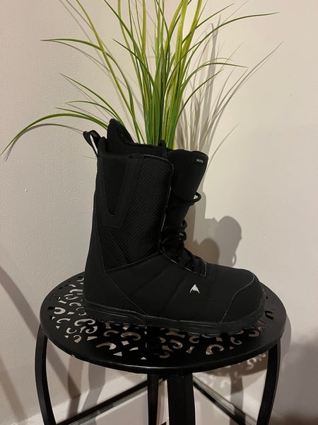 Unisex Size 10 (Women's 11) Burton All Mountain Moto Snowboard Boots