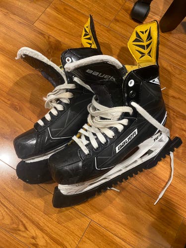 Used Bauer Supreme Ignite Pro+ Hockey Skates Size 10D