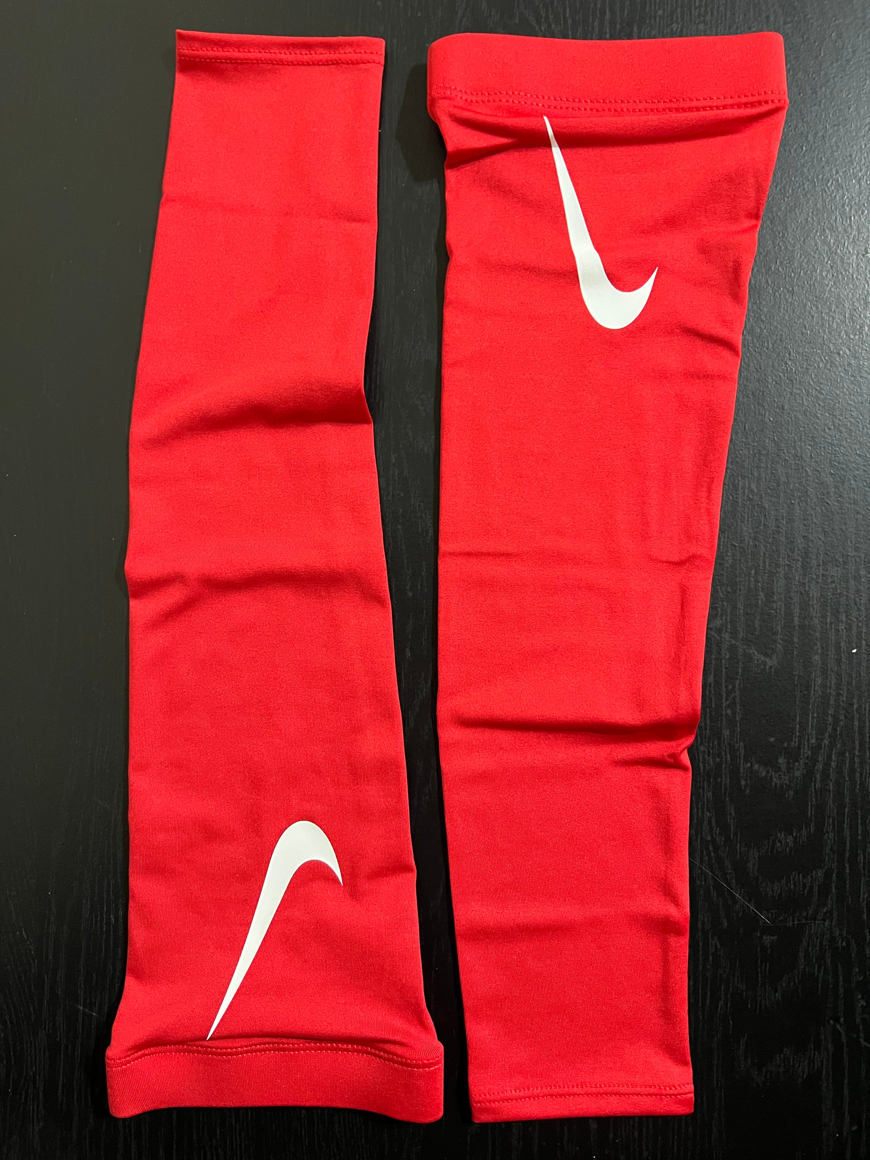 NIKE PRO FOOTBALL SLEEVES W/ DRI-FIT WHITE ONE PAIR S/M NEW IN BOX