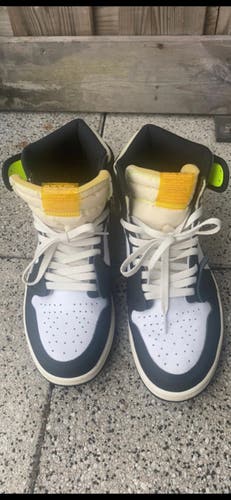 Jordan 1 high university gold