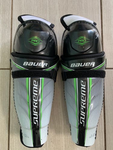 Used Bauer  Supreme 2S Pro Shin Pads