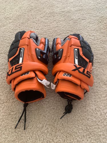 Princeton Team Issued Like New STX 13" Shield 500 Goalie Gloves