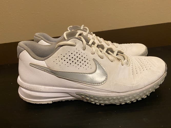 White Used Size 9.5 (Women's 10.5) Nike Shoes