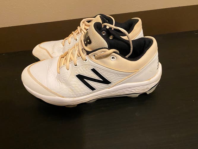 White Men's Molded Cleats Low Top