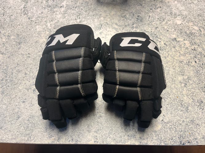 Ccm youth gloves