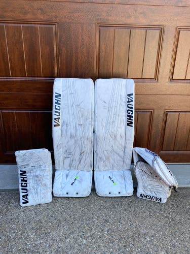 33+2 Vaughn Ventus SLR 2 Goalie Full Set