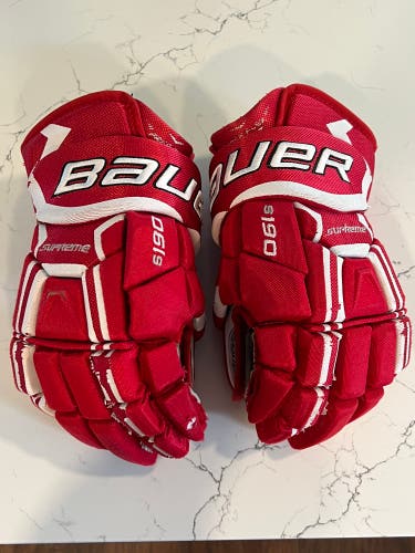 15” 38cm Bauer Supreme S190 Gloves  Red