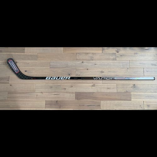 Senior Right Handed P92 77 Flex Vapor HyperLite Hockey Stick