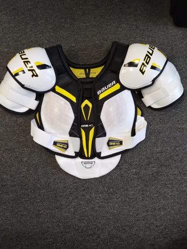 New Woman's Senior Extra Large Bauer Supreme One 40 Shoulder Pads