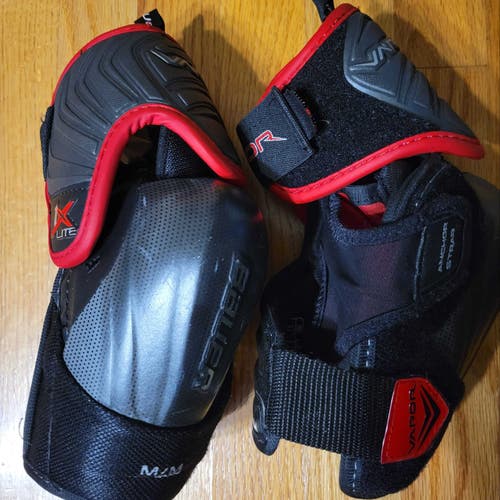 Used Medium Jr. Bauer Vapor 1X Lite Elbow Pads