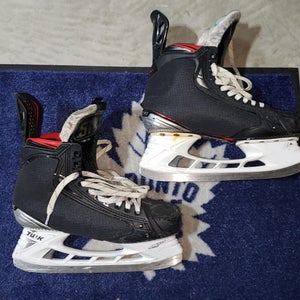 Senior Used Bauer Vapor 2X Pro Hockey Skates Regular Width Pro Stock Size 8