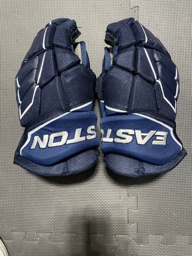 Used Easton Synergy 650 Gloves 14"