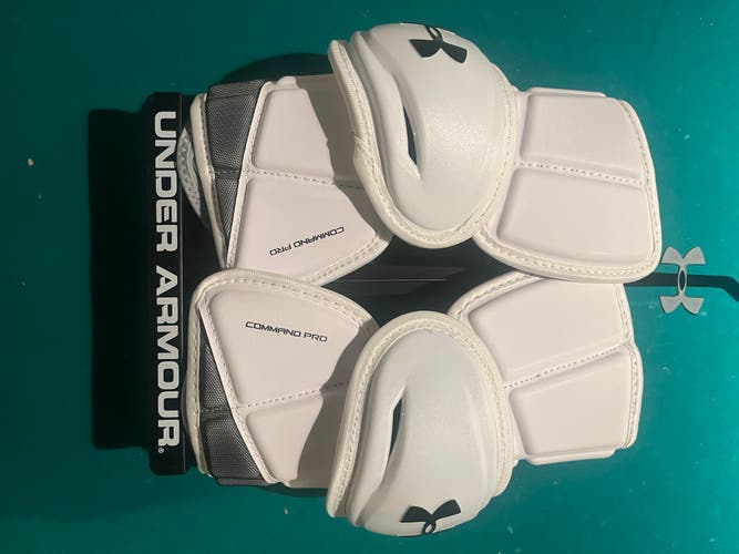 New Large Under Armour Command Pro lll Arm Pads