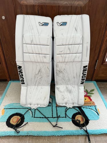 Vaughn V9 28+2 Intermediate Leg Pads