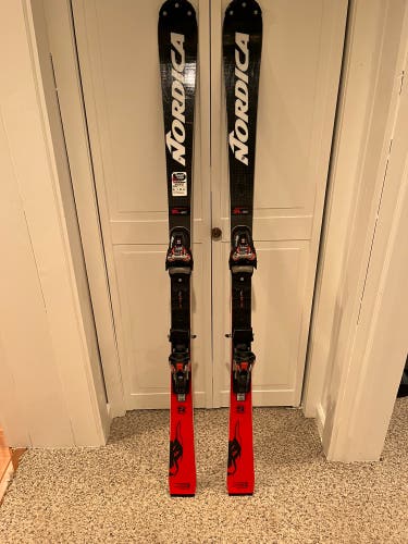 156 cm Nordica Dobermann SL WC Skis