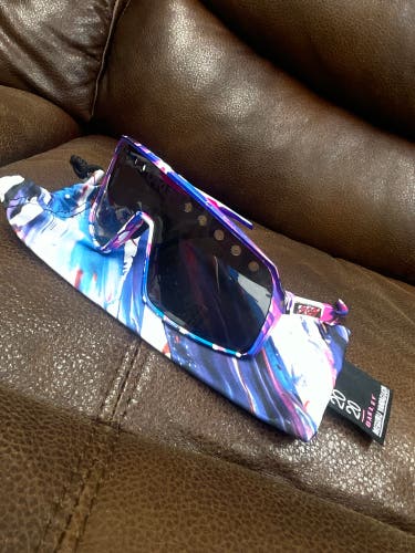 Oakley Tokyo Olympics Collectors Edition Sutro with Collectors Bag and Case (READ DESCRIPTION)