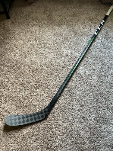 CCM Ribcore Trigger 4 Pro RH 90 Flex P29