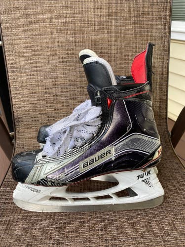 Bauer Vapor 1X Brandon Montour Pro Stock Size 8.25