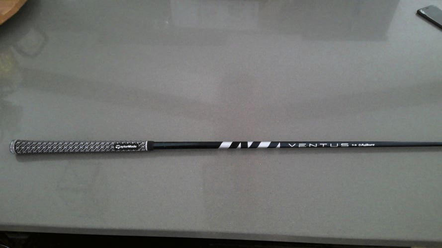 New Fujikura Ventus Blue  Driver Shaft Regular Taylormade