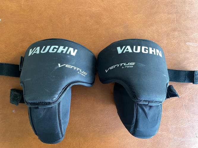 Used Vaughn VENTUS LT68 Junior Goalie Knee Guards