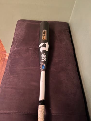 2022 Composite (-10) 21 oz 31" CF Bat