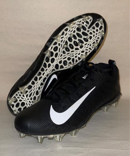 New Molded Cleats Low Top Alpha Menace Pro