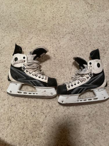 Senior Used Reebok 9K Pump Hockey Skates Size 8