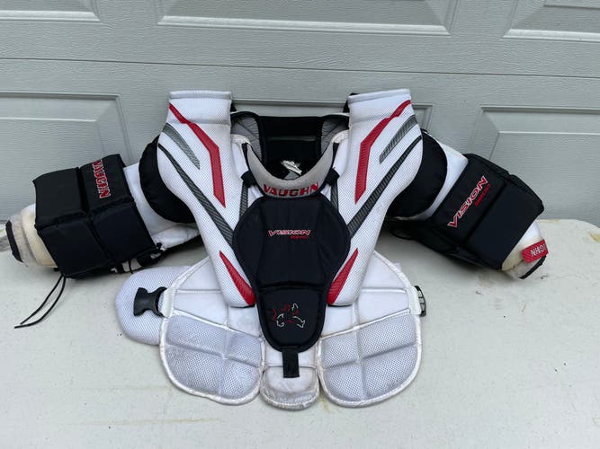 Used Jr Medium Vaughn  Vision 9200 Goalie Chest Protector