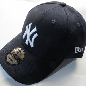 MLB New York Yankees New Era 9FORTY The League Navy Blue Adjustable Hat