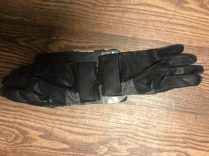 New Large Nike Force Elite Batting Gloves