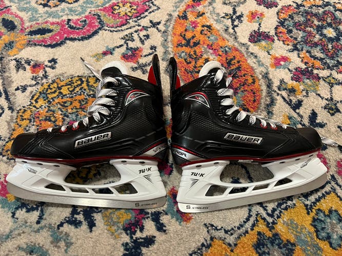 Used Bauer Regular Width Size 4.5 Vapor X500 Hockey Skates