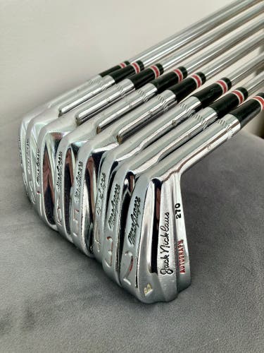 MacGregor Jack Nicklaus Autograph 270 Right Handed Golf Club Iron Set 2-9
