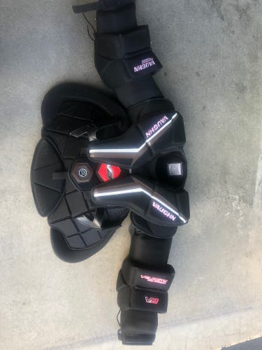 New Large Vaughn Pro Stock Velocity V9 Pro Carbon Goalie Chest Protector