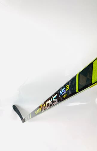 New Right Handed P28 Super Tacks AS3 Pro Hockey Stick