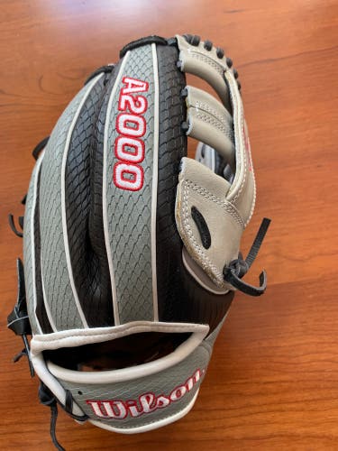 2022 TIM ANDERSON A2000 TA7 GM 11.5" INFIELD BASEBALL GLOVE