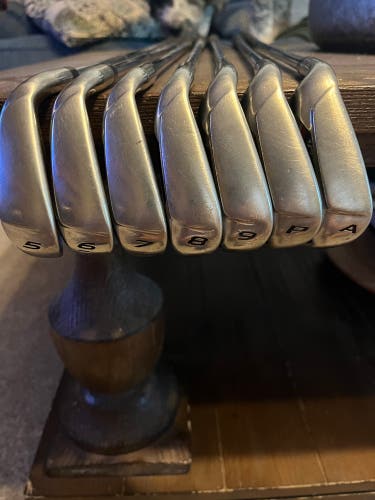 MENS Left Hand Regular Flex Steel Shaft Aeroburner HL Iron Set