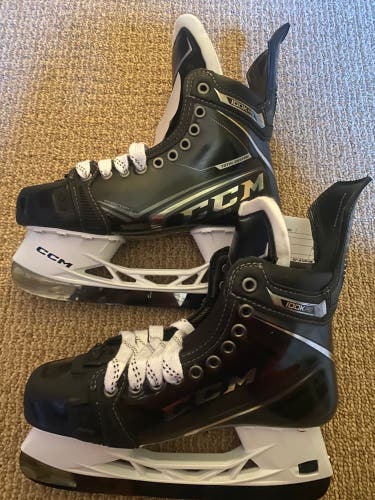 CCM New Pro Stock Senior Size 7.5 Regular Width Hockey Skates