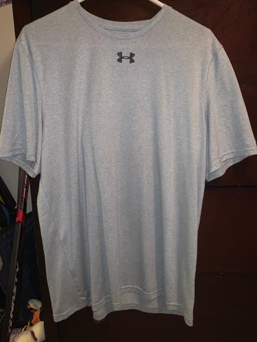 Under Armour Shirt - Gray Medium