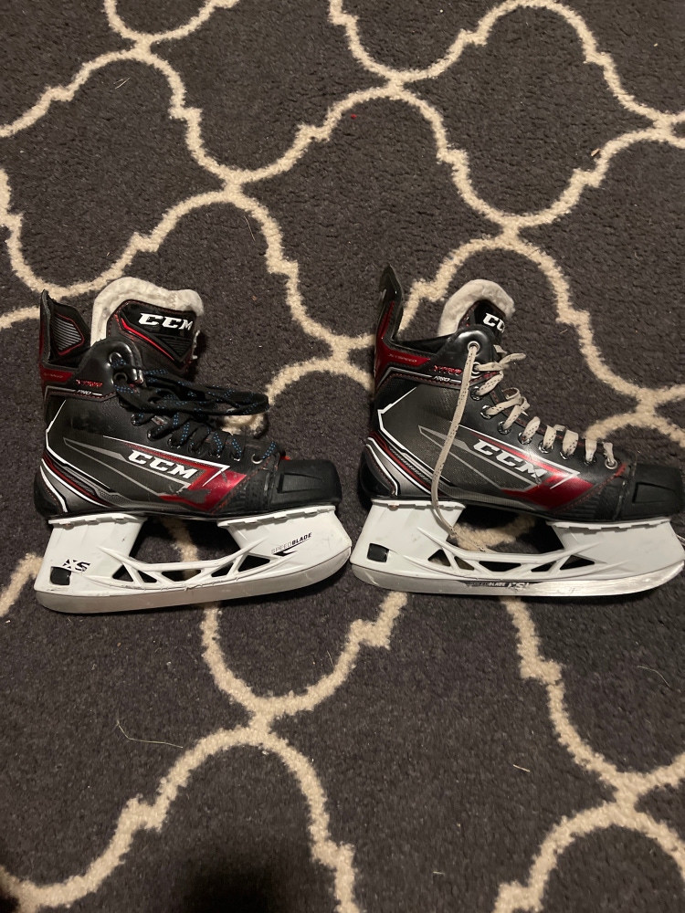 Senior CCM Regular Width Size 7.5 JetSpeed XTRA PRO Hockey Skates
