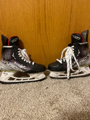 Used Bauer Size 8.5 Vapor Hyperlite Hockey Skates
