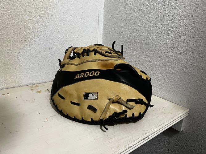 Used Right Hand Throw 12" A2000 Baseball Glove