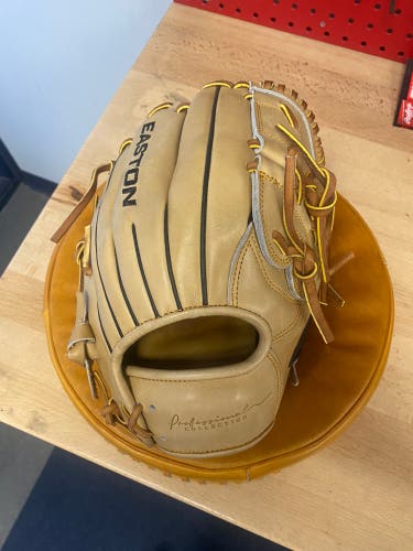 Pitcher's 12" Pro Collection Baseball Glove