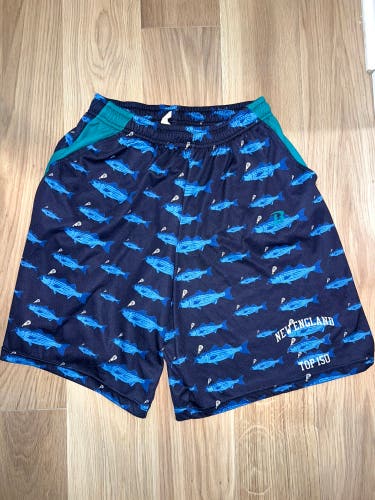 New England Top 150 Showcase Shorts XL Fish Print